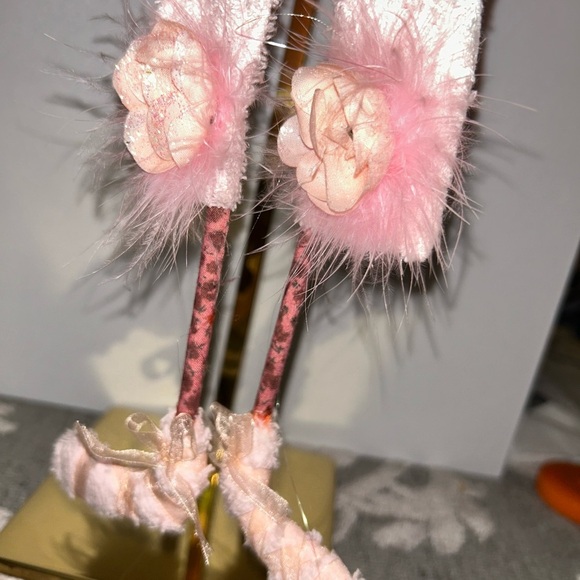 NWOT vintage fabric fairy doll on ribboned acrylic swing - Picture 11 of 12